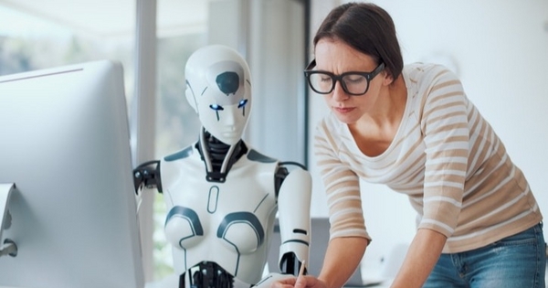 Tony Fadell revela por qué la <b>inteligencia artificial</b> pone en riesgo los empleos del futuro thumbnail