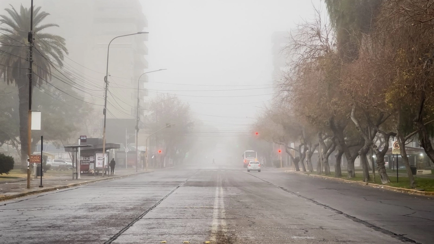 La niebla sorprendió en el arranque del domingo en San Juan