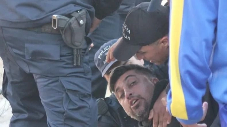 Escándalo en Zonda: detuvieron al DT de Picón y denunció golpes de la Policía