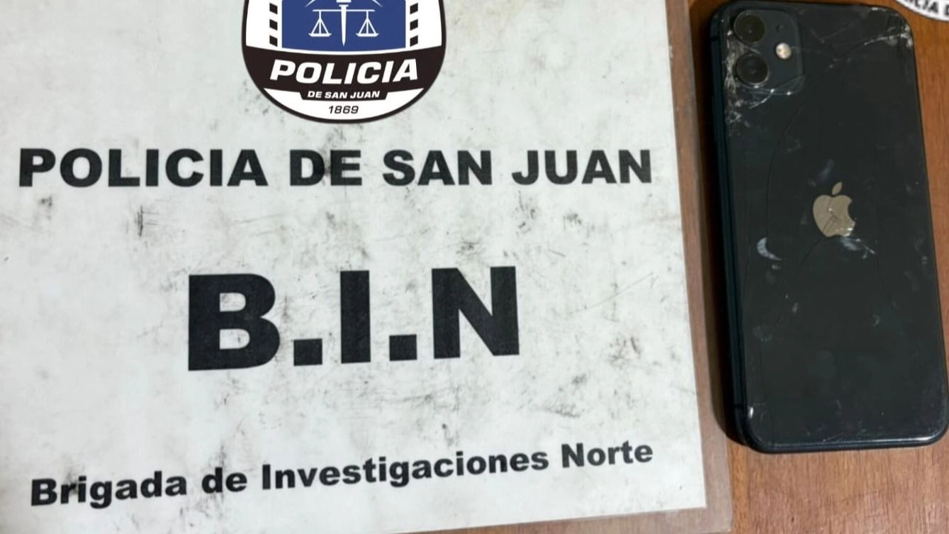 Robó un iPhone de un local en Rawson y lo vendía por Facebook