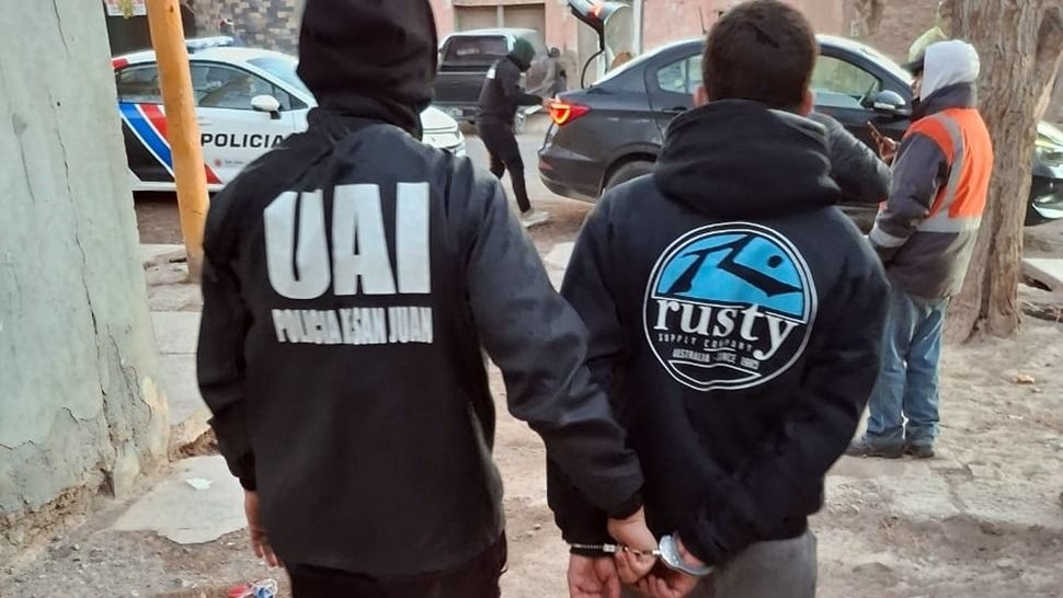 Cae ladrón de bicicletas en Villa Marini: lo captaron las cámaras