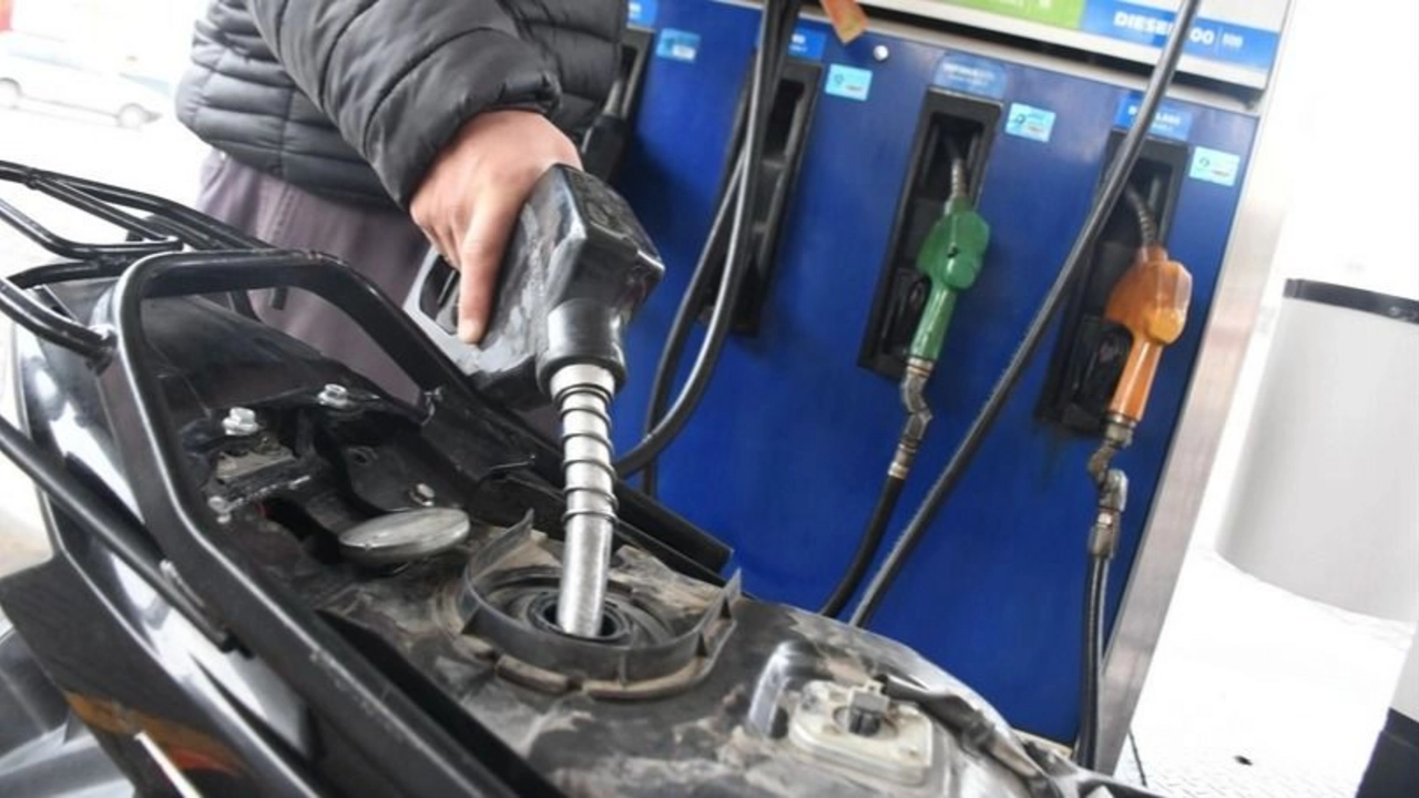 YPF incrementará 2.5% el combustible este domingo en todo el país