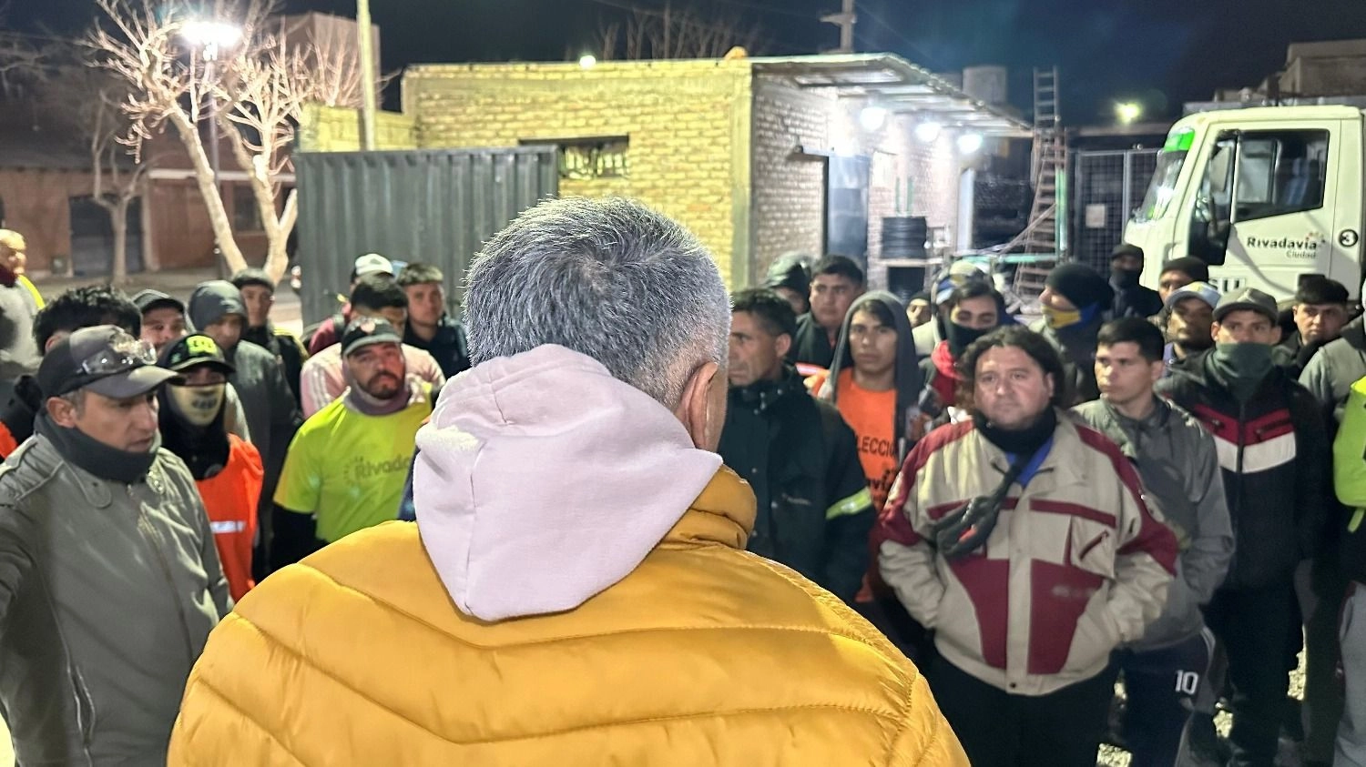 Por el pacto fiscal, dilatan una promesa a los trabajadores de Rivadavia