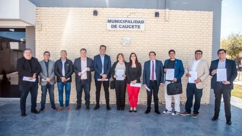 Coparticipación: intendentes peronistas quieren reunirse con el Gobierno