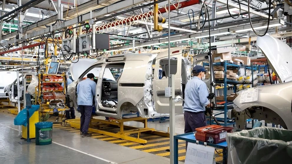 La industria retornó en junio al mismo nivel que tenía hace 20 meses, según la UIA