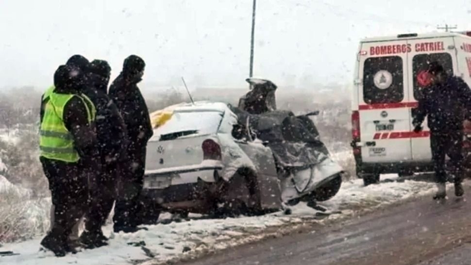 Por un temporal de nieve, cuatro personas murieron tras un choque frontal en Ruta 151