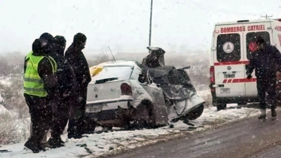 Por un temporal de nieve, cuatro personas murieron tras un choque frontal en Ruta 151