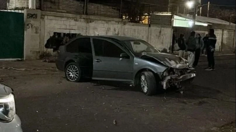 La Justicia investiga a un herido de bala hallado tras un choque en Chimbas