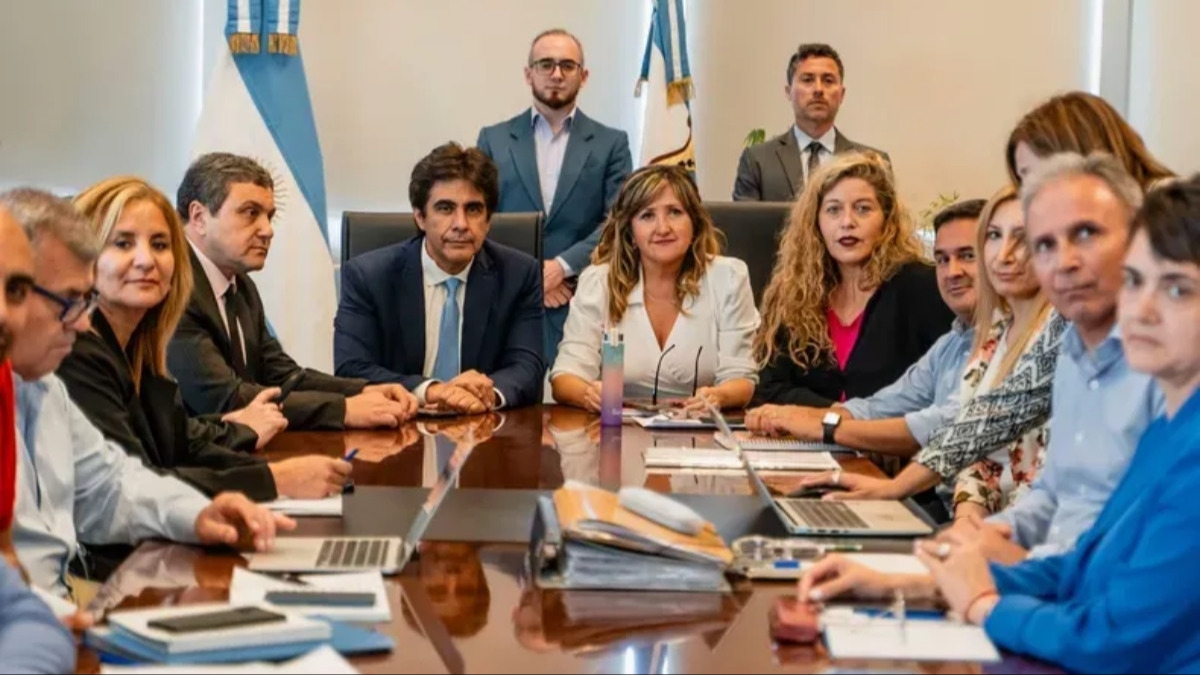 Gobierno ofreció un 6% de aumento a docentes hasta fin de año