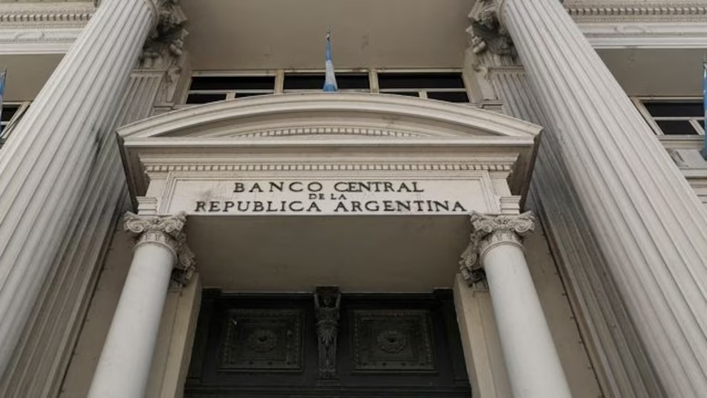 Por qué Milei quiere cambiar la Carta Orgánica del Banco Central