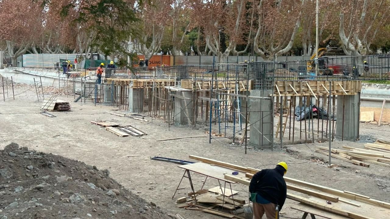 Avanzan las obras en el lago del Parque y estiman que estaría listo a fin de año