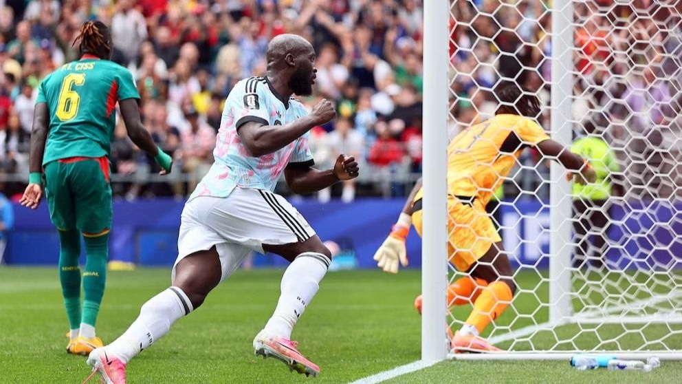 Bélgica derrotó al combinado senegalés sobre el final por 3 a 2