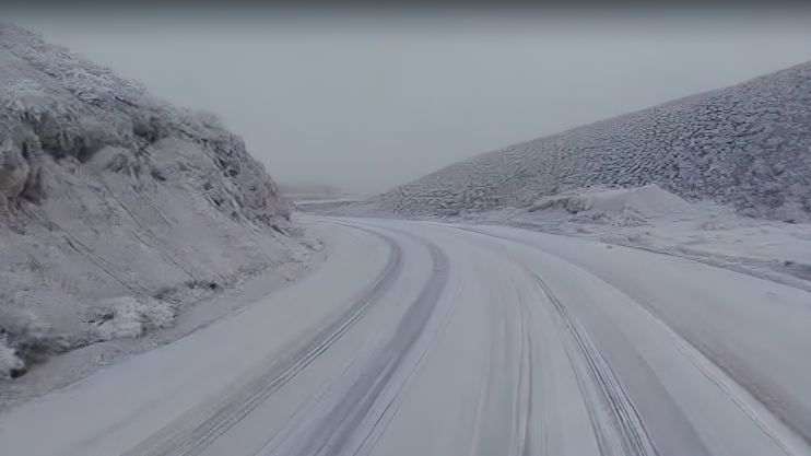 La ruta 436 a Iglesia se encuentra intransitable por el hielo y la nieve