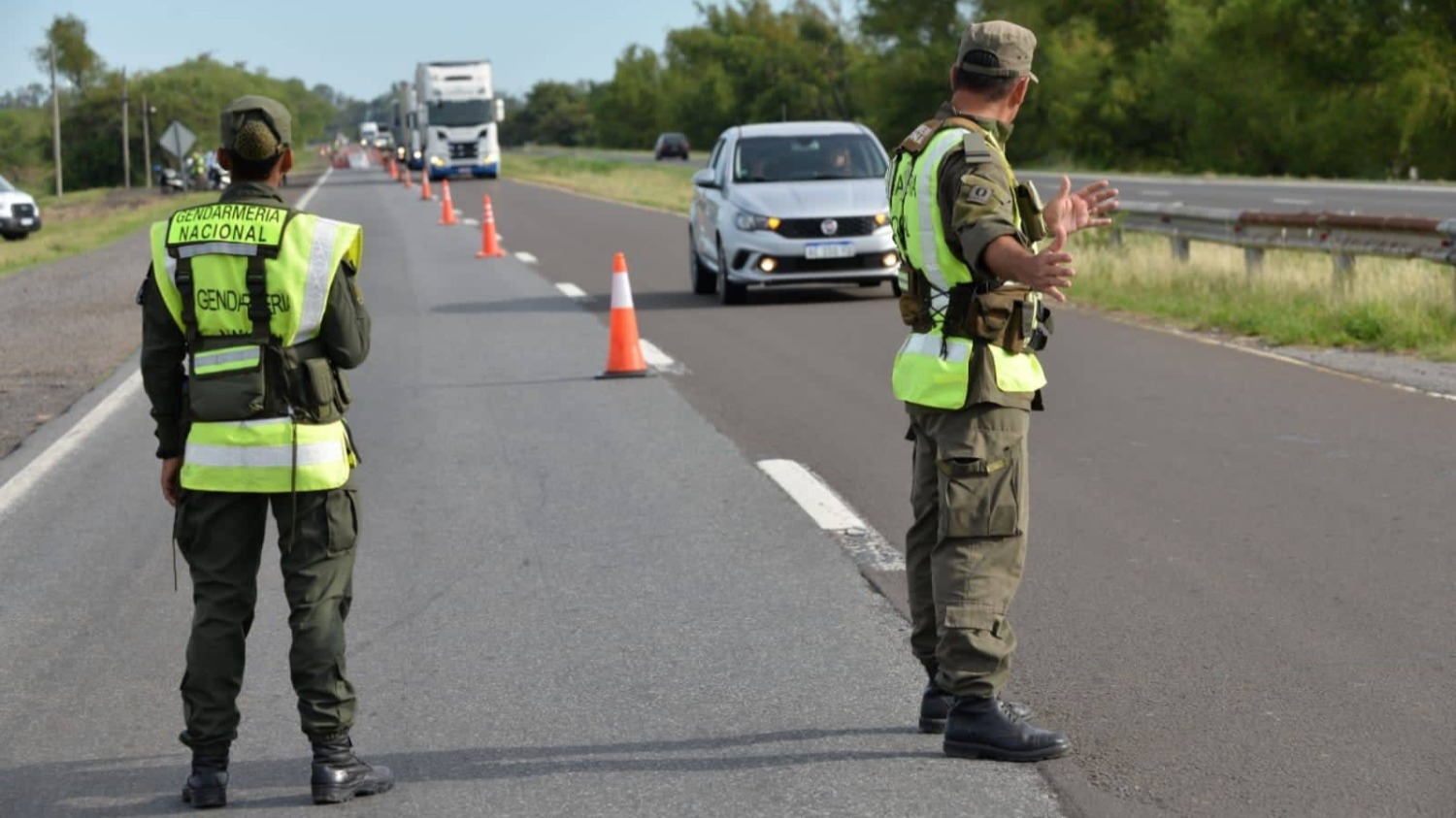 Desplegarán controles fijos y "sorpresas" en las principales rutas del país