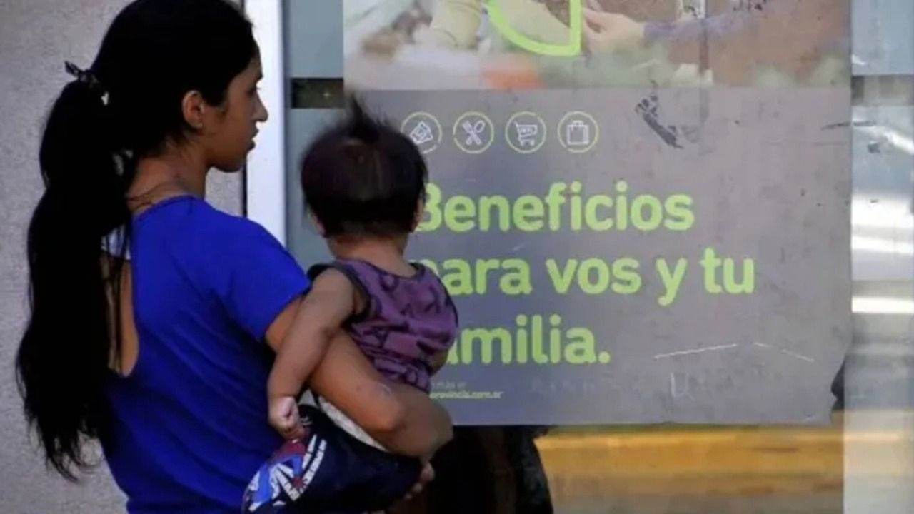 Anses realizará los pagos a la AUH con aumento del 2,15%