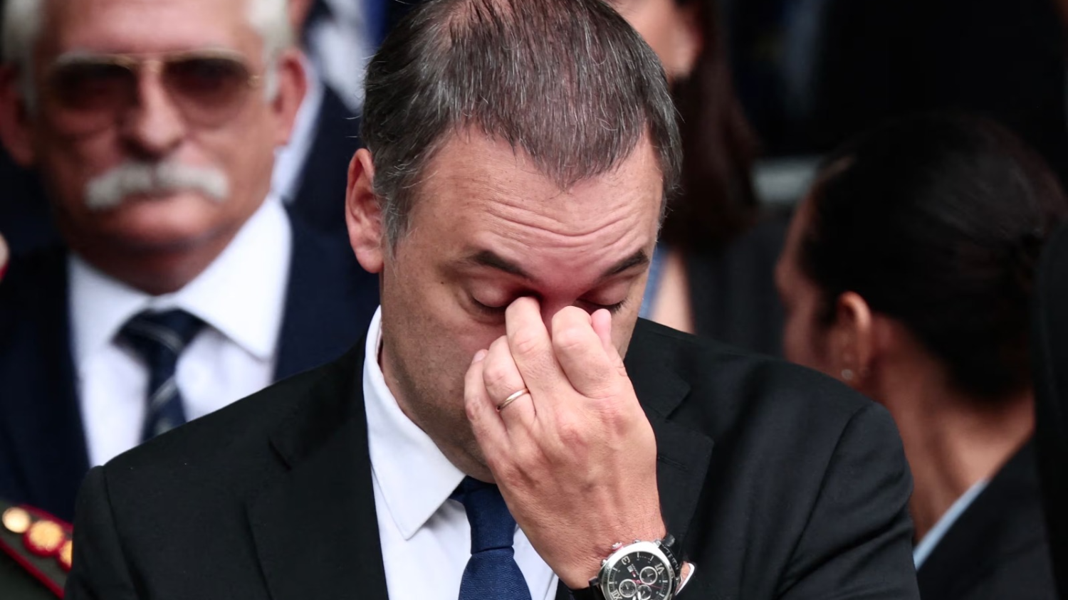 Le prohibieron a Adorni salir del país sin autorización judicial previa