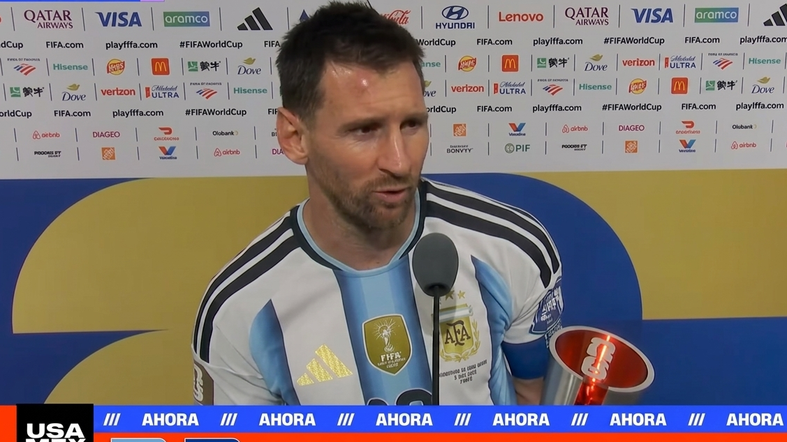 Messi sufrió un golpe en la cabeza en el duro partido del Mundial