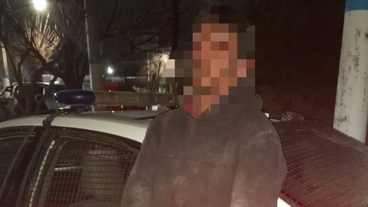 Detuvieron a un hombre con armas en plena madrugada en Pocito