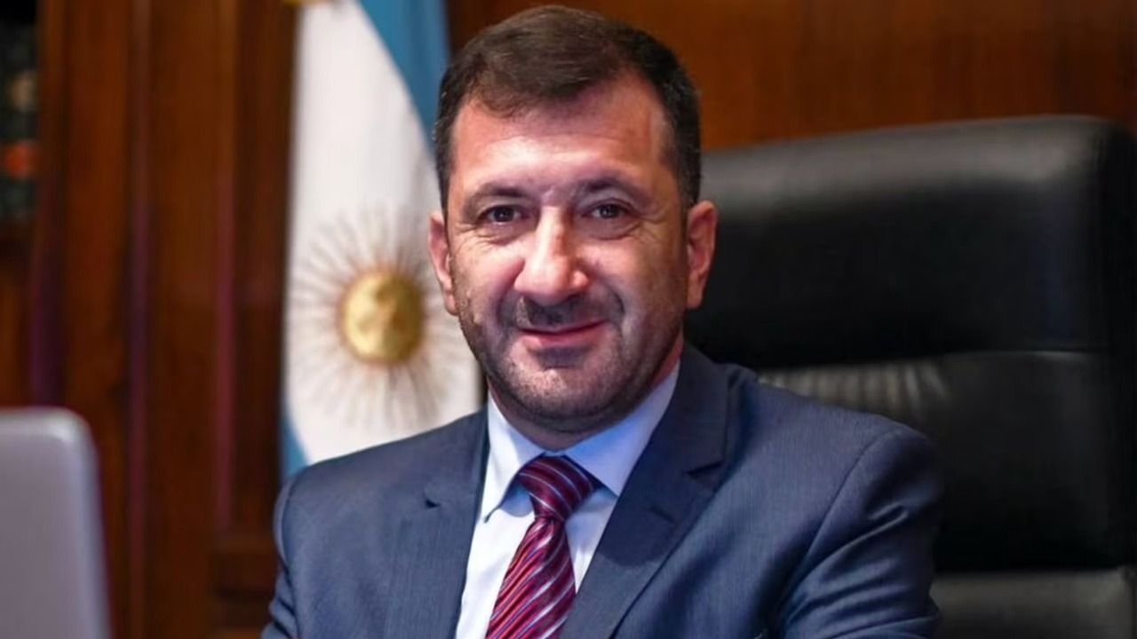 Fiscalía pide condena para el exsenador Kueider por ingresar US$200.000 sin declarar