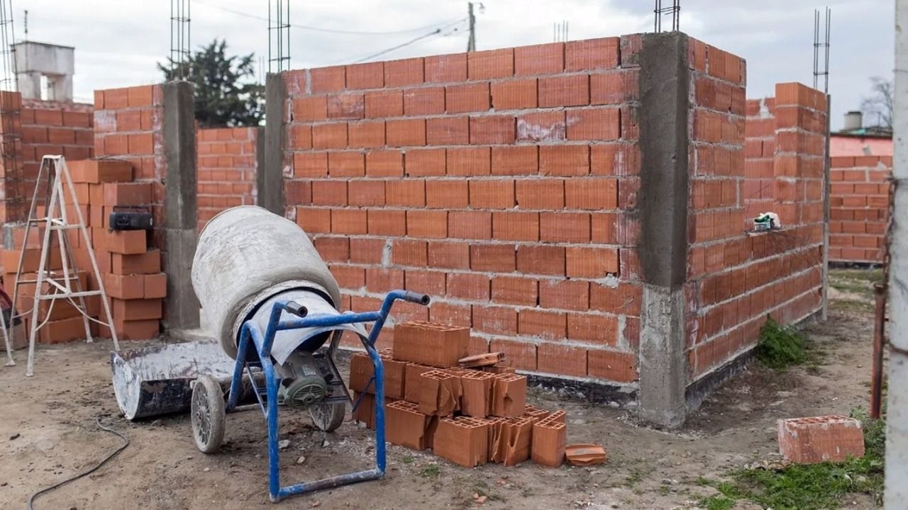 Robaron una obra en construcción y se llevaron herramientas de alto valor