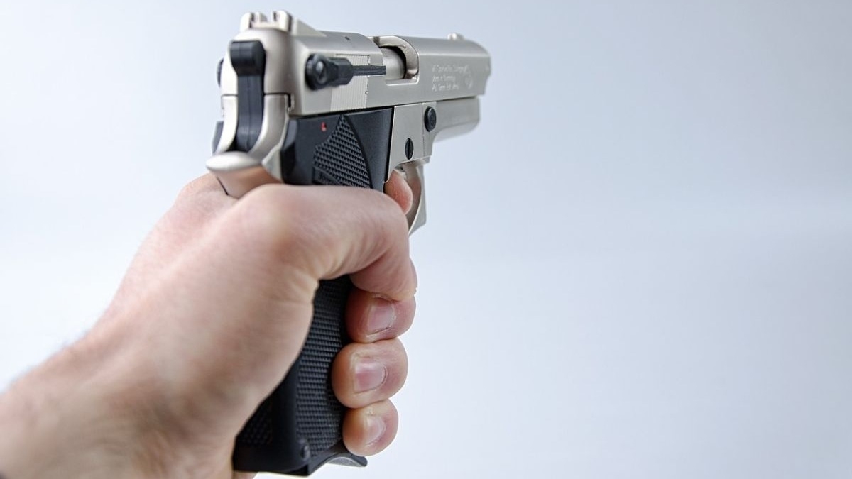 Salió del penal e intentó vender un arma por Facebook: lo condenaron otra vez