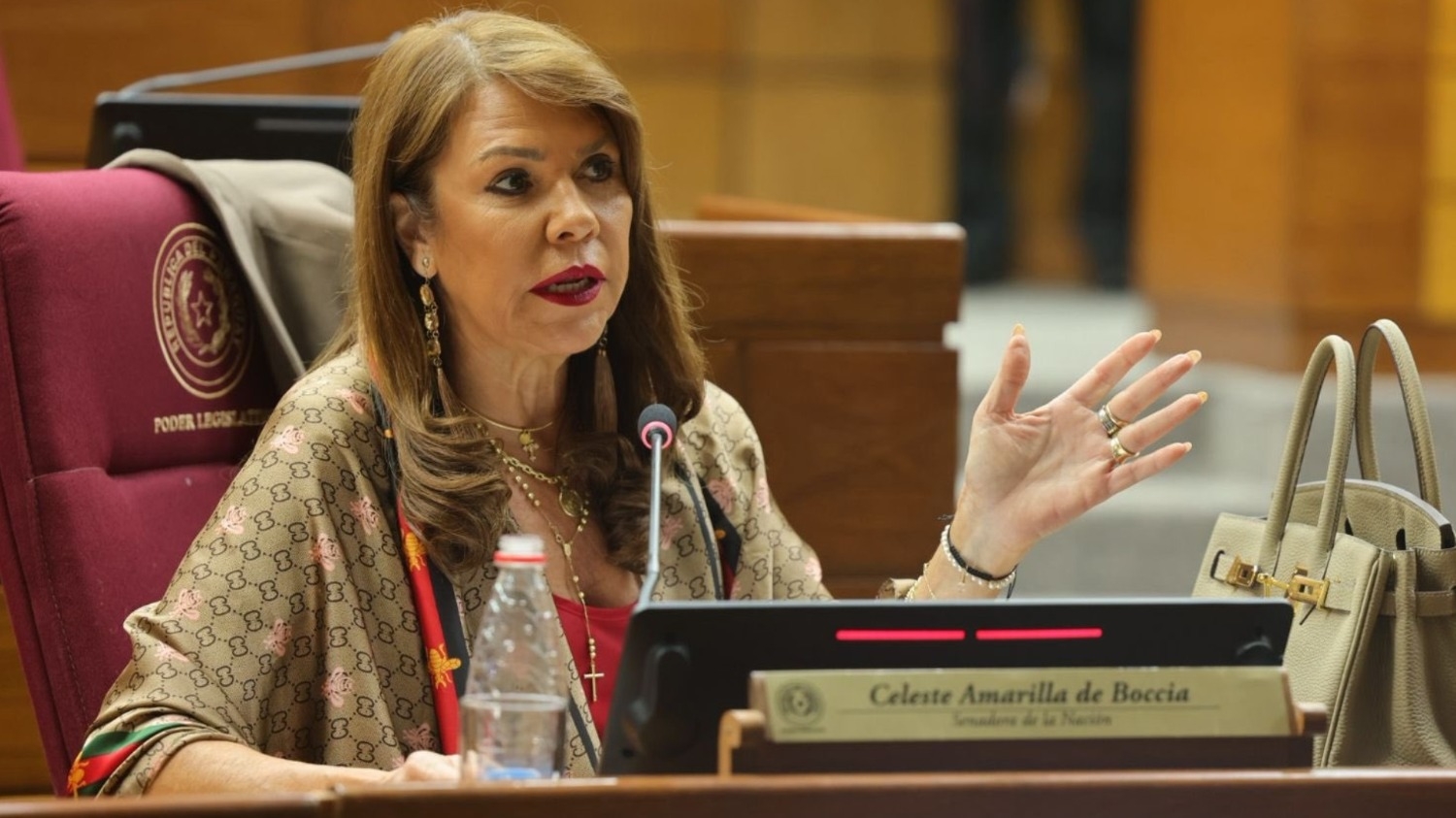 Una senadora de Paraguay trató de africano a Mbappé y él respondió
