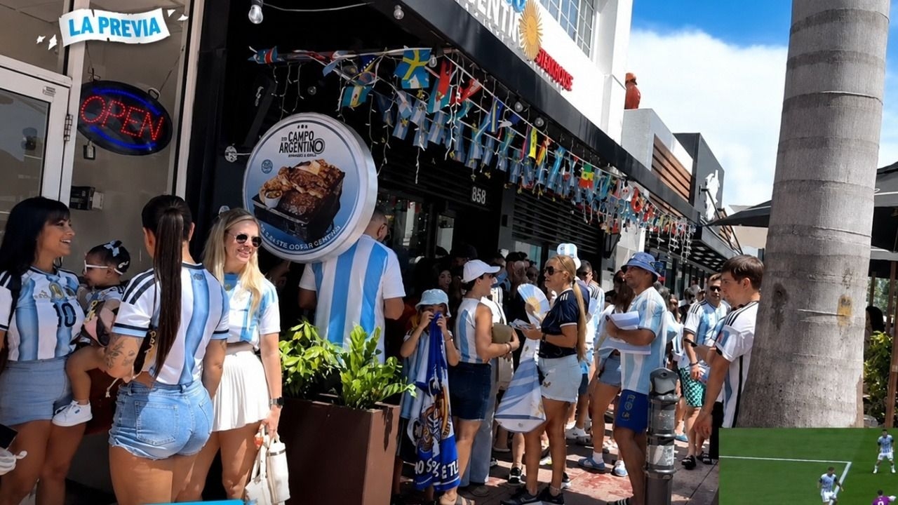 La marea albiceleste copa los restaurantes argentinos para alentar a la Selección