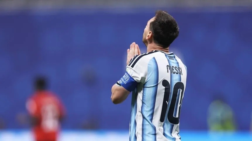 Argentina perdió el primer puesto del ranking FIFA y se libró de una maldición