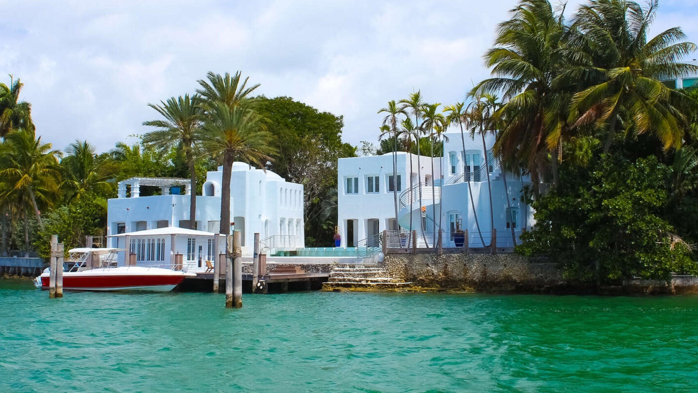 El tour en barco por las mansiones de los famosos en las costas de Miami