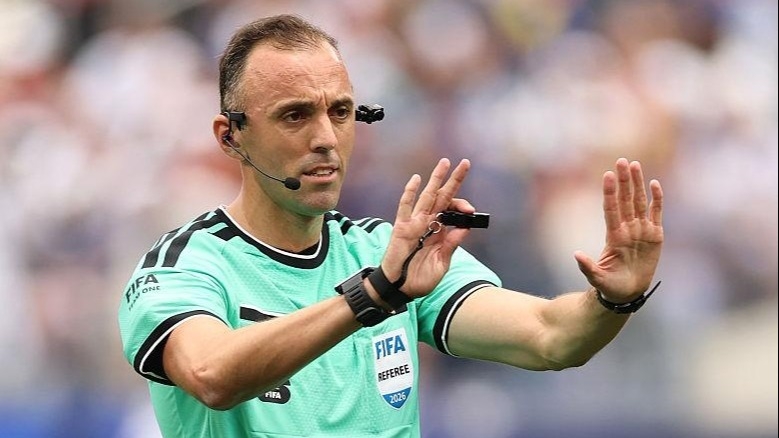 El árbitro que dirigirá a Argentina en el Mundial y las polémicas que lo rodean