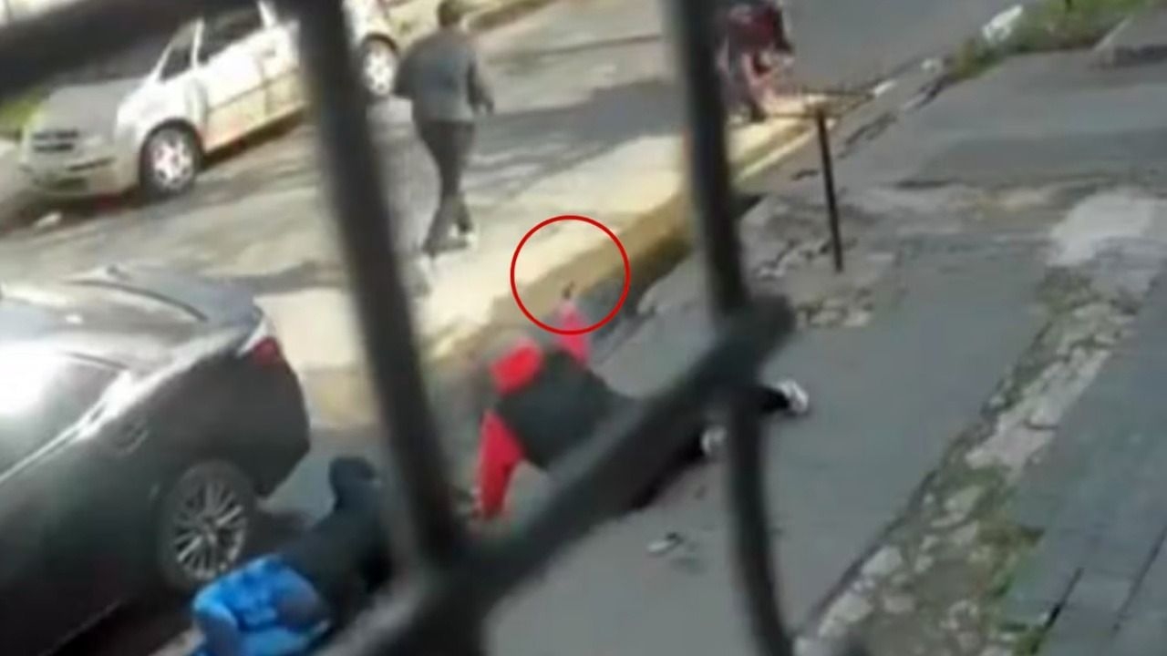 Un expolicía mató a un motochorro que intentó asaltarlo junto a su esposa