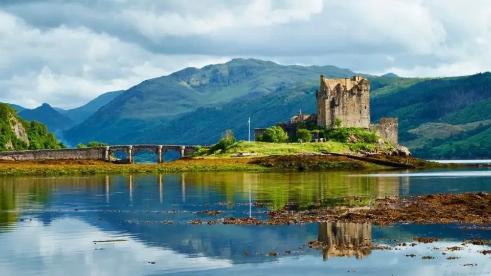 Escocia paga hasta 62.000 dólares a extranjeros para mudarse al país