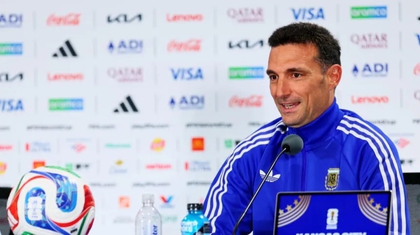 Scaloni elogió a Leandro Paredes y remarcó que mejoró a la Selección