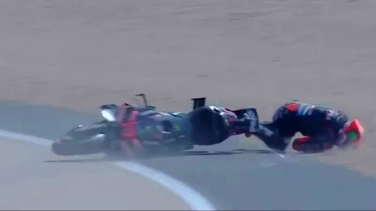 El piloto Bezzecchi sufrió una dura caída y se quebró la clavícula en el Moto GP