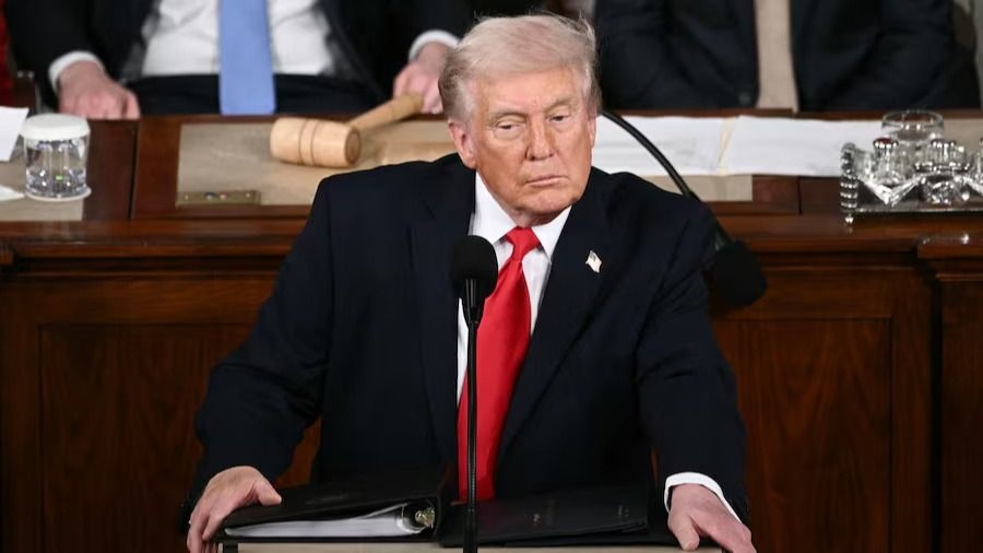 El gobierno de Trump demandó a periodistas del New York Times por un informe sobre fallas del avión presidencial