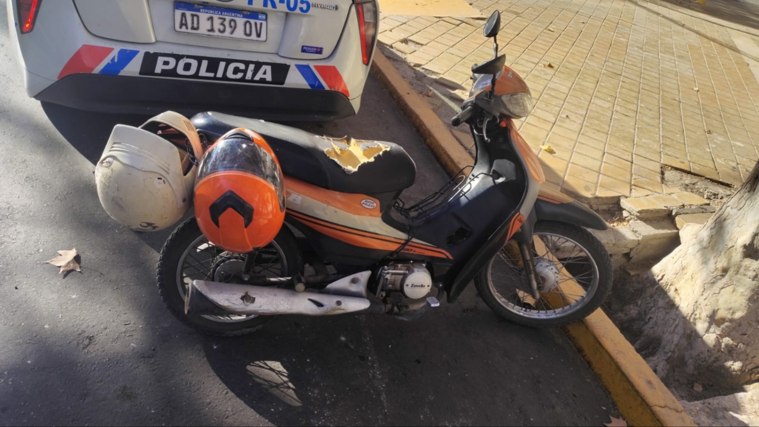 Ladrón con abultados antecedentes intentó robar una moto, escapó pero fue detenido