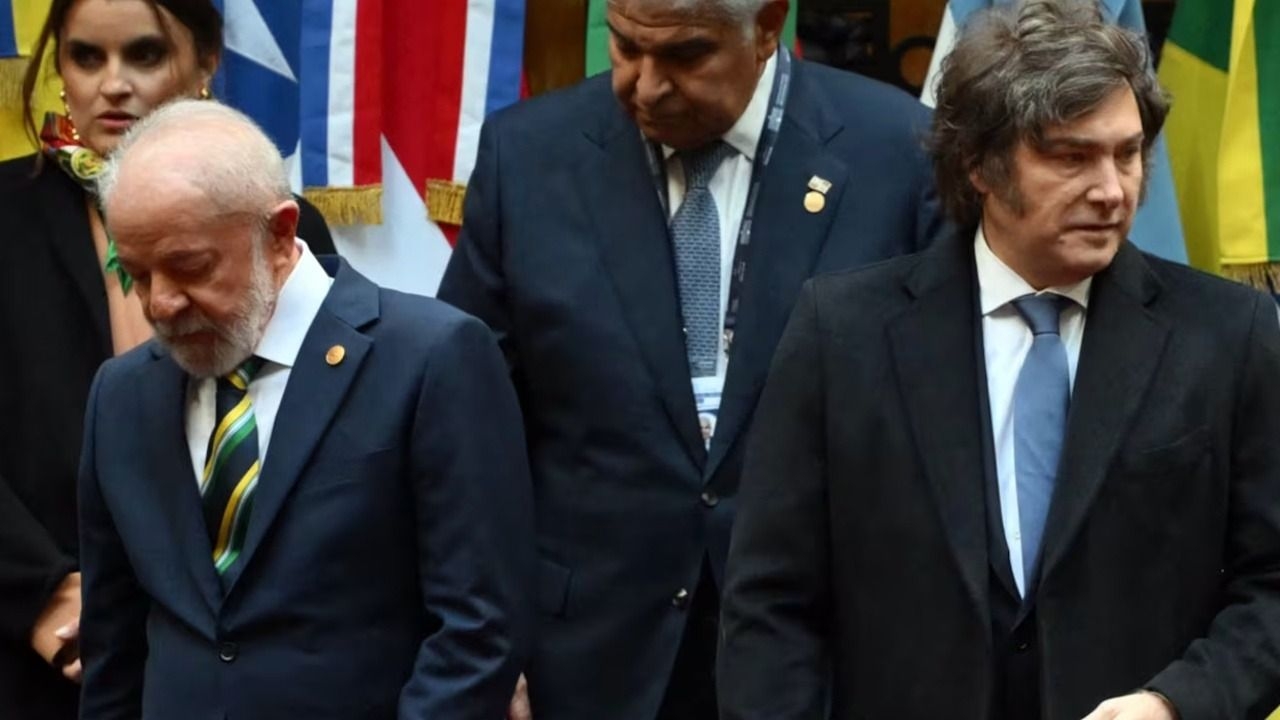 La Casa Rosada evitó responder a los insultos contra Milei desde Brasil