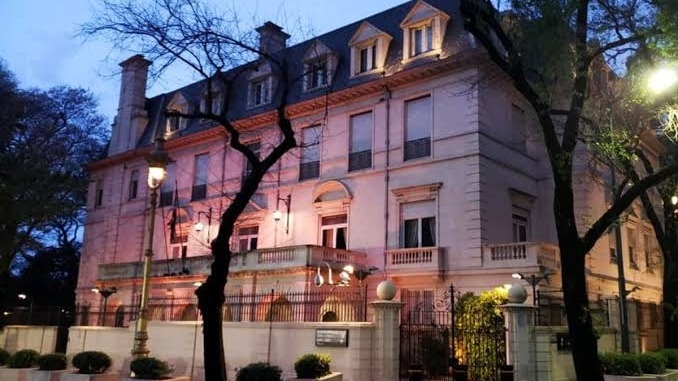 Refuerzan la seguridad de la embajada británica antes de Argentina-Inglaterra