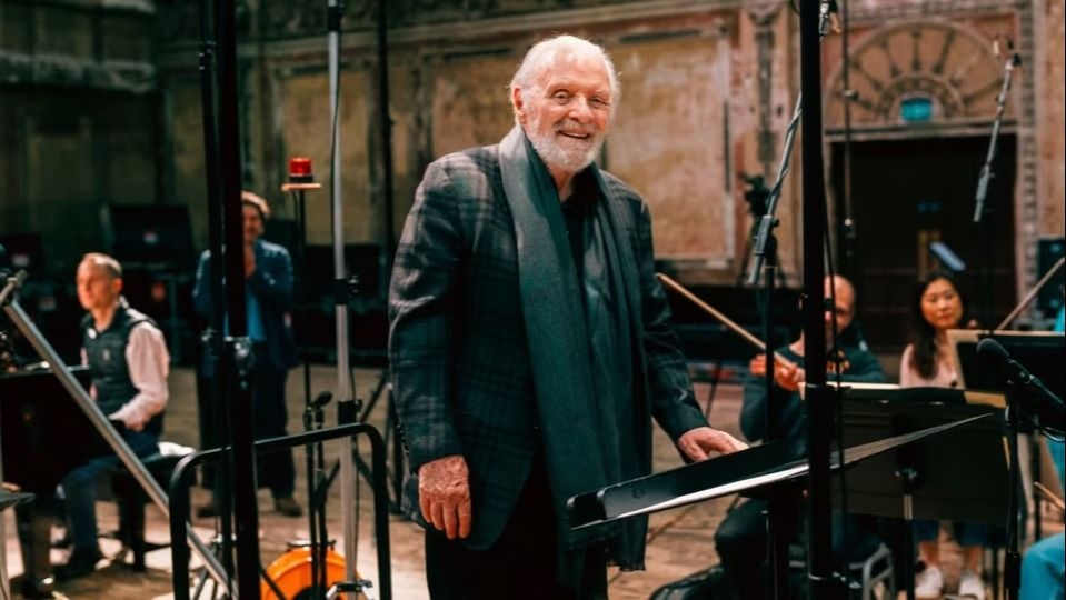 Anthony Hopkins lanza su primer álbum sinfónico a los 88 años de edad