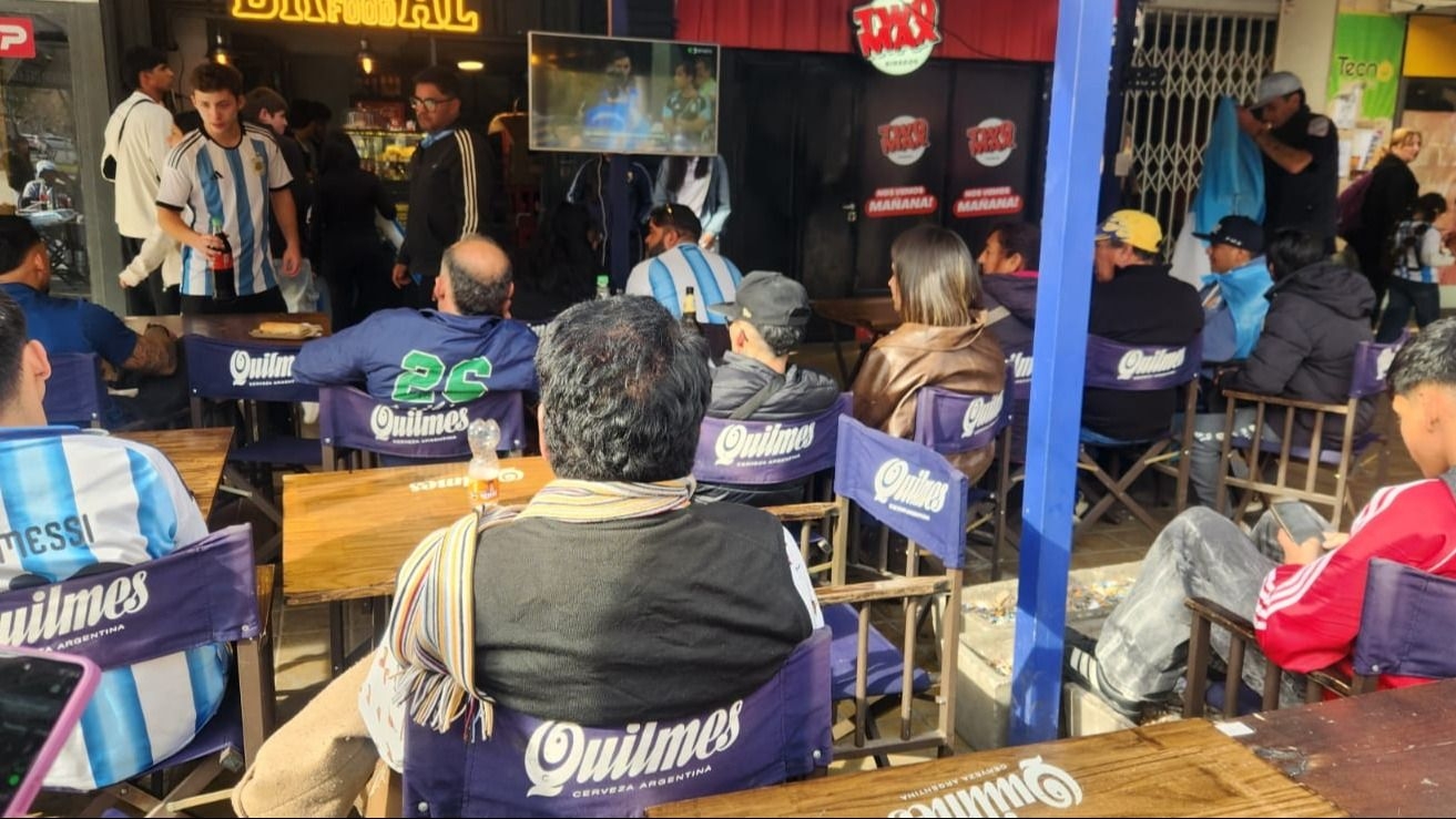 La pasión por la Selección impulsó la gastronomía en el centro sanjuanino