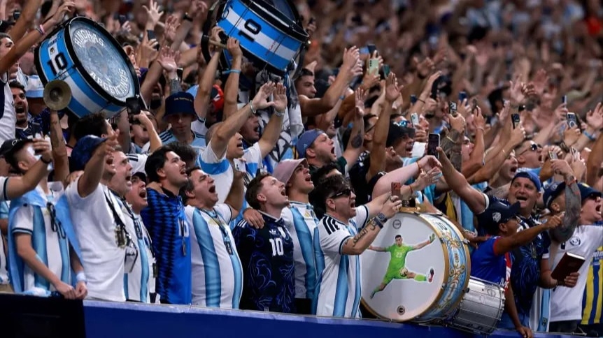 "El que no salta es un inglés": la hinchada argentina opacó el himno de Inglaterra