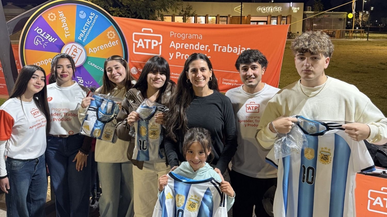 Más de 200 jóvenes conocieron el programa Aprender, Trabajar y Producir