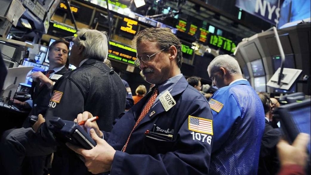 Baja de bonos y suba del riesgo país en una jornada global complicada