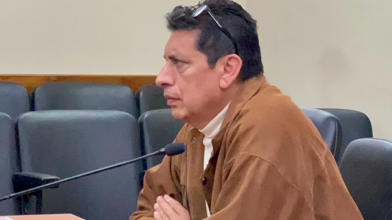Tras quedar libre, De la Fuente asumió la defensa en un caso clave