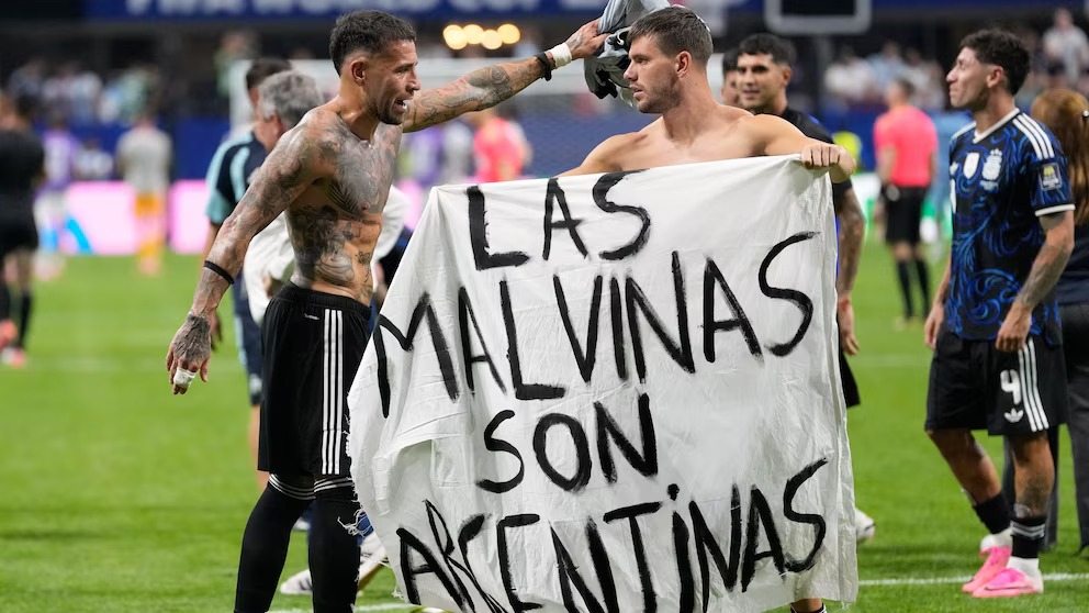 La Casa Blanca respaldó a la Selección por la bandera sobre Malvinas