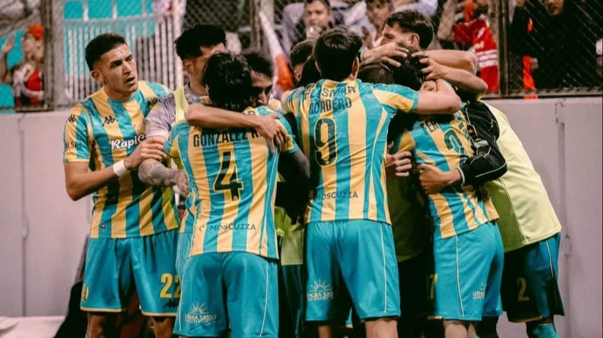 Aldosivi goleó a River y lo eliminó de la Copa Argentina