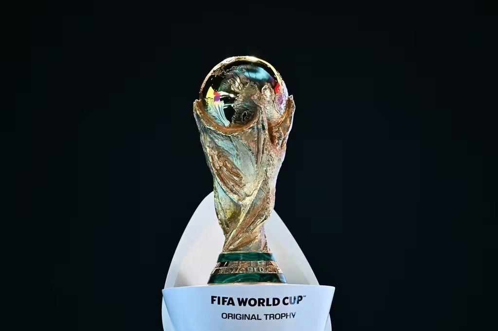 El trofeo de la Copa del Mundo debutó en el Mundial de 1974 y reemplazó al trofeo Jules Rimet, que Brasil recibió en propiedad definitiva en 1970 (REUTERS/Hannah Mckay)