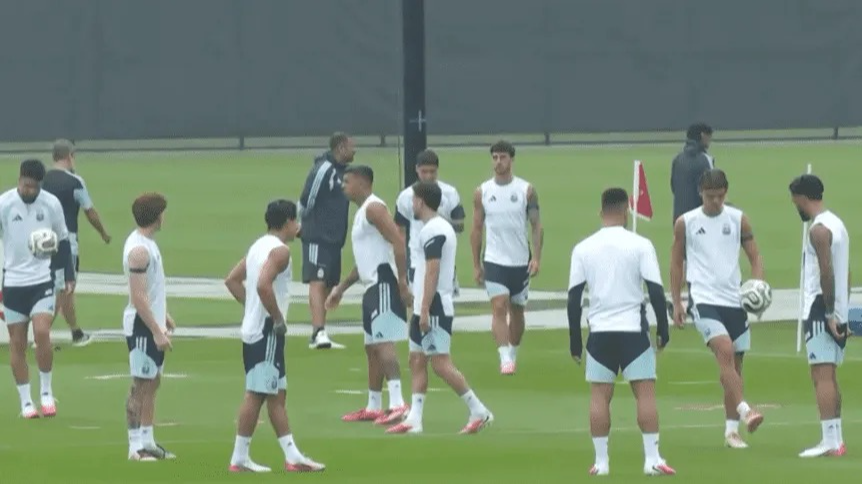 Scaloni sembró incógnitas en el último entrenamiento de Argentina antes de la final