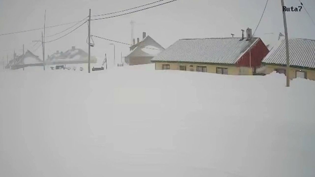 Rescataron a 23 personas aisladas por la nieve tras un fuerte temporal