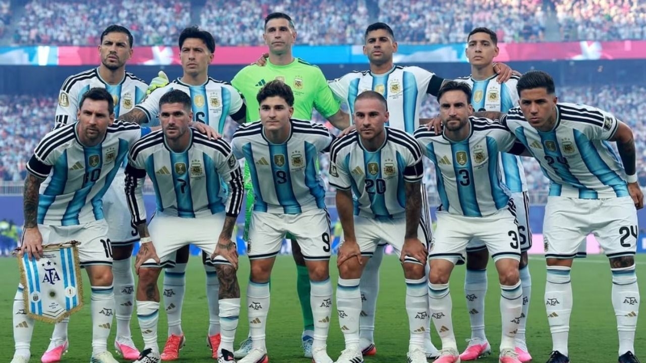 Argentina va por un bicampeonato que nadie logra hace 64 años